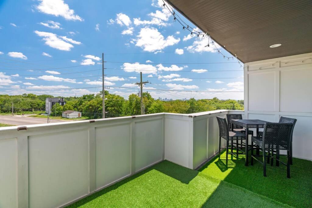 King Bed, Balcony, Covered Patio & Firepit! 8 Minutes From Broadway Nashville Exterior foto